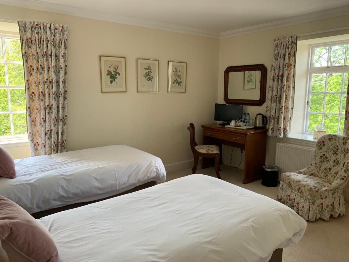 Отель The Delnashaugh Ballindalloch Экстерьер фото