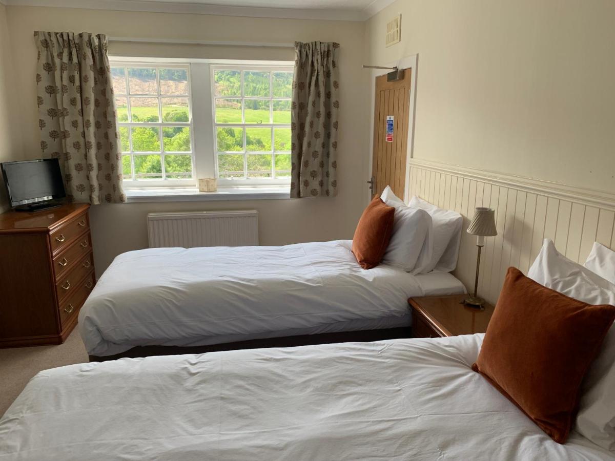 Отель The Delnashaugh Ballindalloch Экстерьер фото