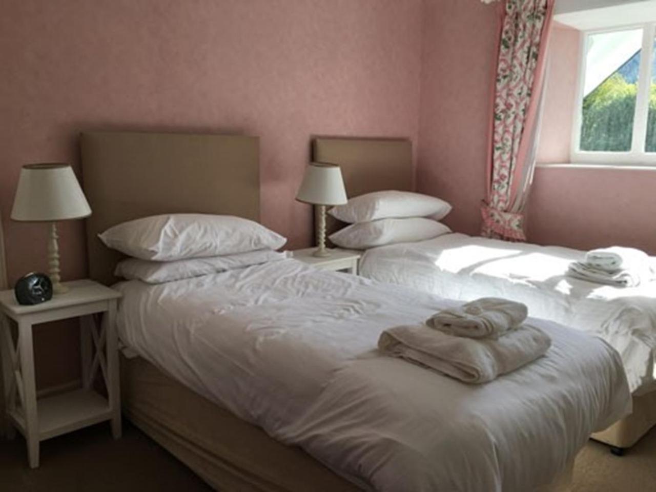 Отель The Delnashaugh Ballindalloch Экстерьер фото